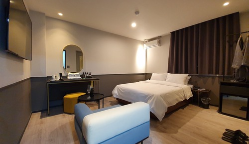 Premium Deluxe Room