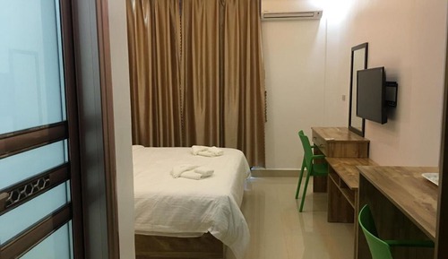 Single Room, Balcony
