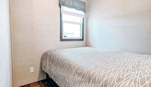 4 Bedroom, 1 Bathroom, Cottage (Brand New!)