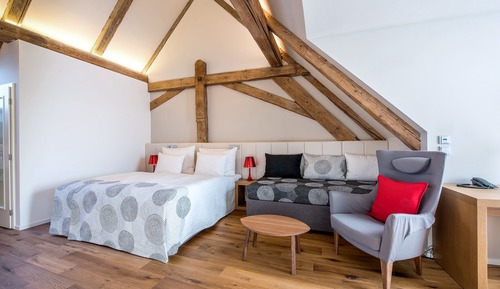 Deluxe Double or Twin Room