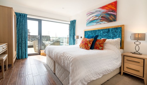 Junior Suite, Balcony (with private hot tub)