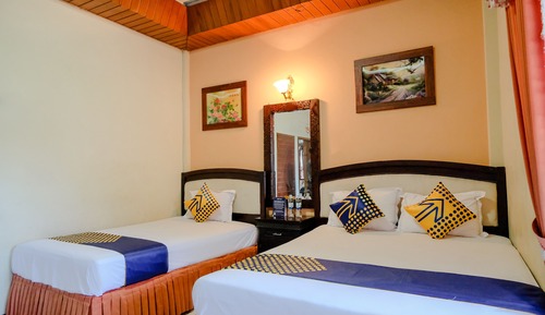 Economy Triple Room