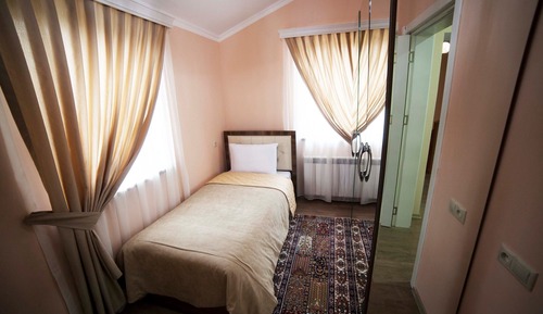 Executive Cottage
