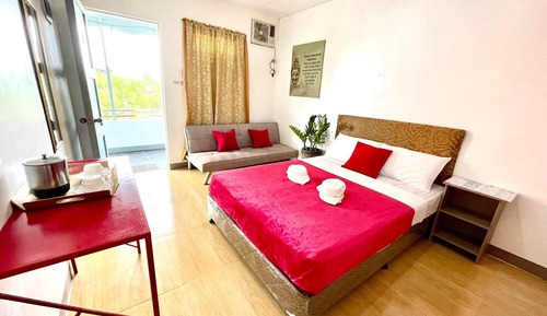 Standard Queen Room