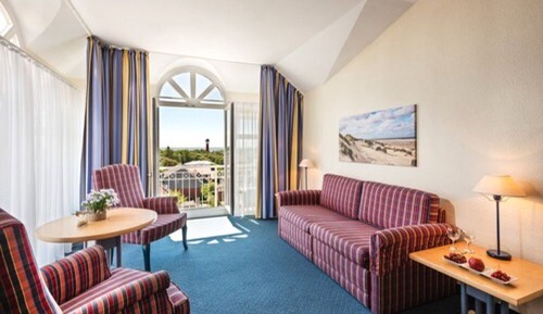 Comfort Suite, 1 Bedroom, Non Smoking, Bay View