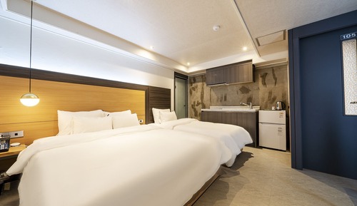 Deluxe Twin Room