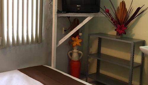 Economy Room