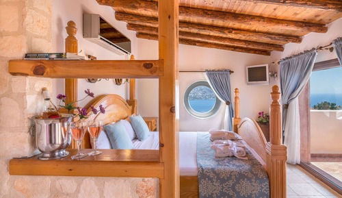 Deluxe Room, Jetted Tub, Sea View (Penthouse)