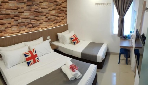 Deluxe Triple Room