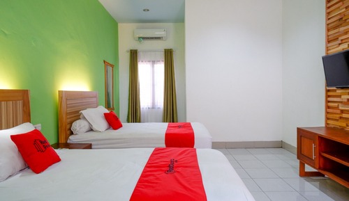 Twin Room (RedDoorz)