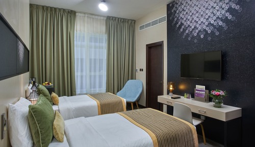 Deluxe King Room