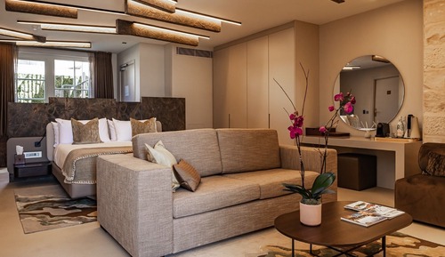 Suite (Annex)