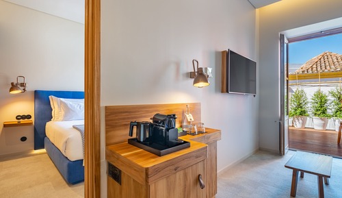 Superior Suite, Jetted Tub