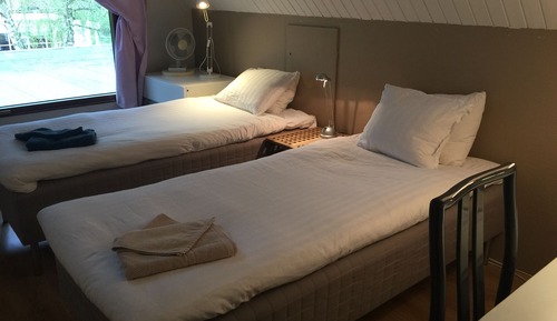 Basic Double or Twin Room, Shared Bathroom