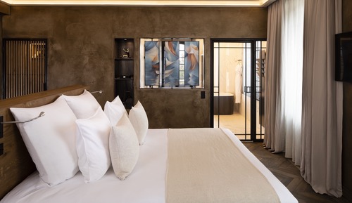 Junior Suite, Jetted Tub