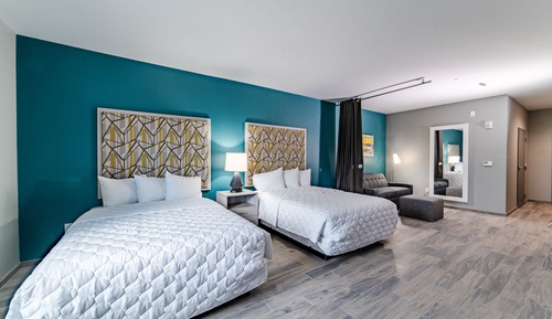 Suite, Multiple Beds, Kitchenette