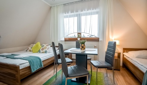 Triple Room (9)