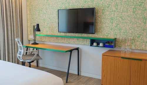 Standard Room, 1 King Bed