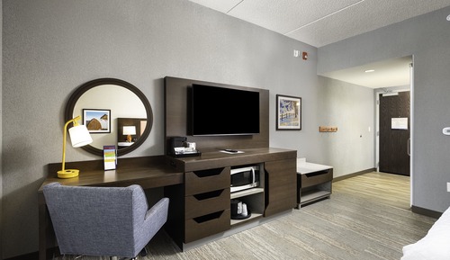 Room, 2 Queen Beds, Accessible, Bathtub