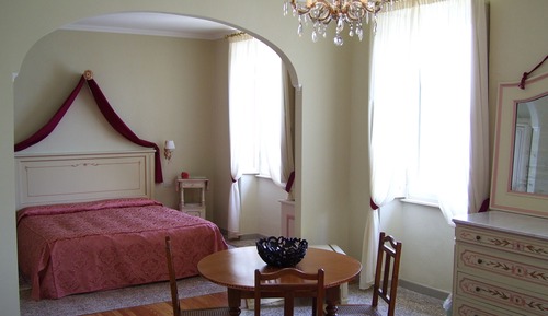 Junior Studio Suite, Lake View