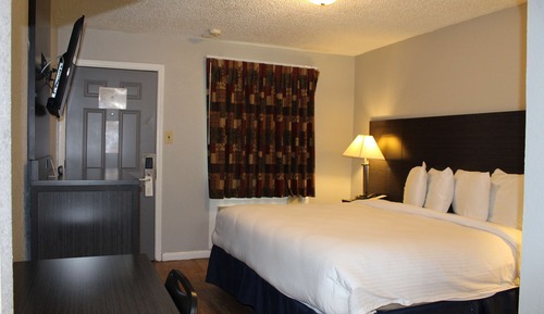 Economy Room, 1 King Bed