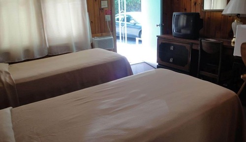 Twin Room, 2 Twin Beds (Adirondack Style)