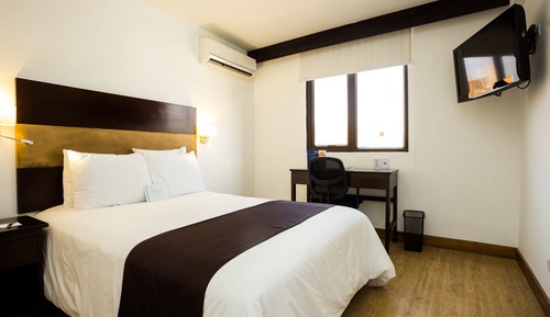 Superior Room, 1 King Bed, Non Smoking