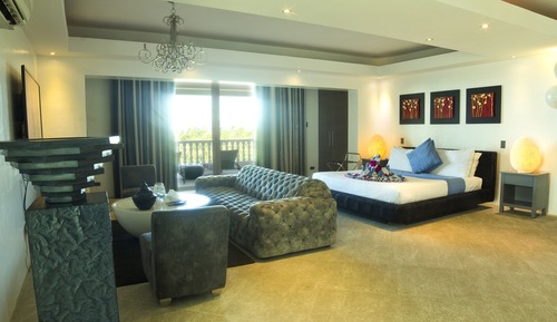 Design Studio, 1 King Bed