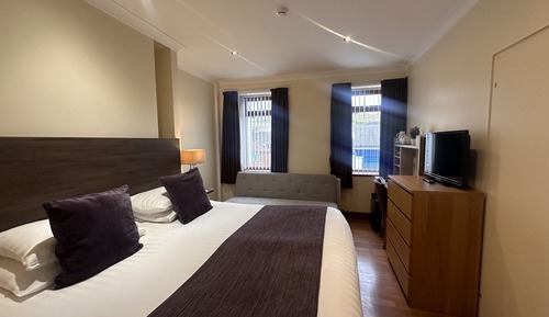Family Room, Ensuite