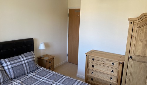 Apartment, Ensuite, River View (75 Skipper Way)
