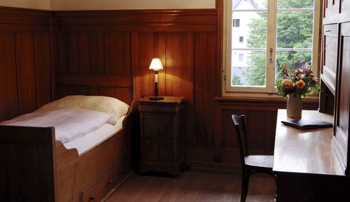 Basic Single Room, Shared Bathroom