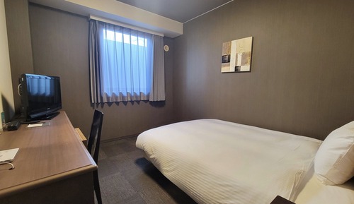 Single Room, Smoking