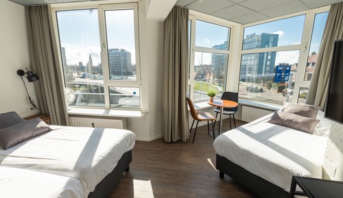 Basic Triple Room, City View