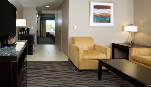Junior Suite, 2 Queen Beds, Accessible (Roll-In Shower)