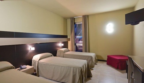 Triple Room