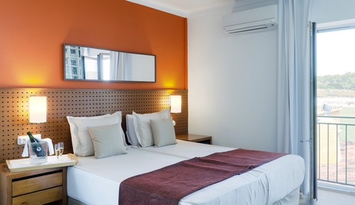 Double Room (with extra bed)
