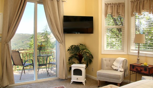 Premium Room, 1 Queen Bed, Mountain View