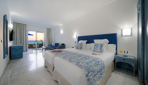 Studio, 2 Twin Beds