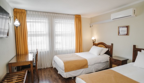Standard Twin Room