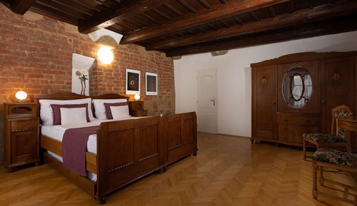 Classic Double Room