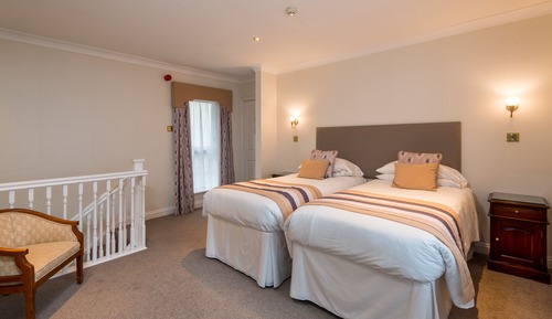 Family Room, Multiple Beds