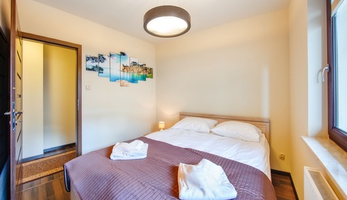 Apartment (11 A)