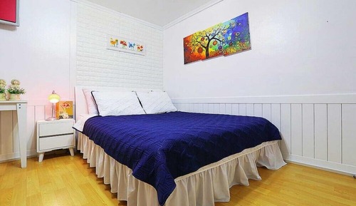 Room (Mint Bush)