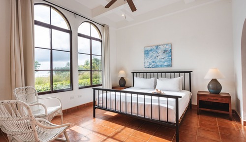 Pacific Condo 4A