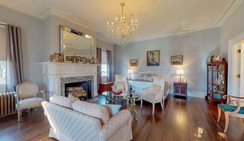 Deluxe Jean Harlow King Suite