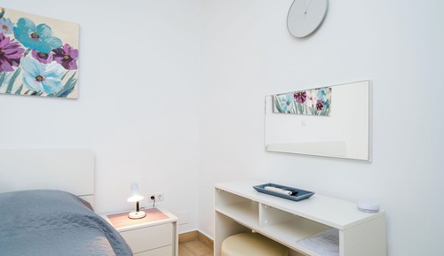 Studio (Studio Apartment with Terrace-2)