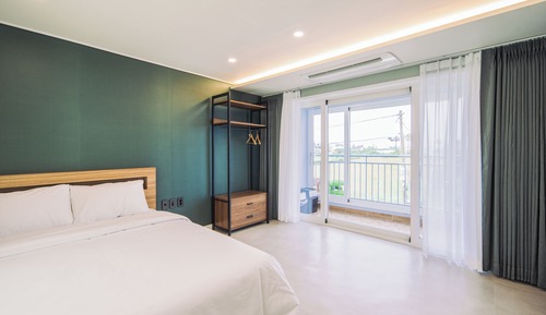 Sanbang Room (30 pyeong in size)