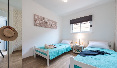 Apartment (2 Bedroom Apt with Terrace - Plat 21)