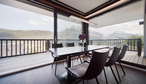 Penthouse, Balcony