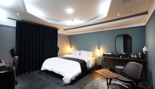 Standard Room (No breakfast on Mondays)
